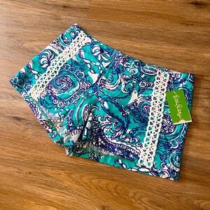 New Lilly Pulitzer Liza shorts in seafoam gree montauk. Size 6.